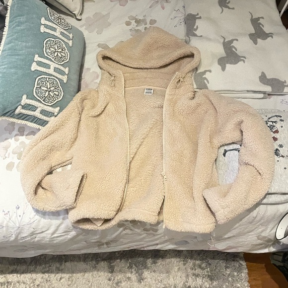 PINK Sherpa Sweater - Picture 1 of 6